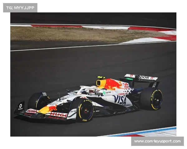 小红牛车队2026阵容确定:劳森留队,与18岁新秀林德布拉德搭档 小红牛车队2026阵容确定:劳森留队,与18岁新秀林德布拉德搭档